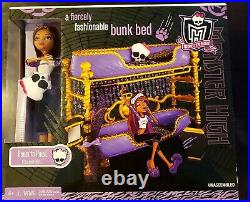 2011 Mattel Monster HighRoom To Howl Clawdeen Wolf Doll and Bunk Bed Set RARE