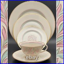 Franciscan Rossmore Masterpiece China Dinner Service for 6 1945-1952 USA 36 pcs