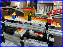 LEGO Town Airport Shuttle (6399) Great condition with box and ALL figures