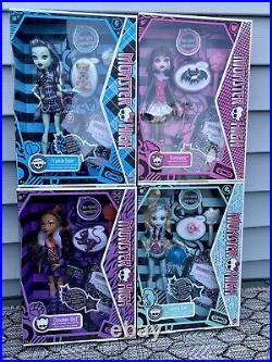 Monster High 2022 Boo-Riginal Creeproduction Complete Set of 4 Draculaura