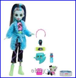 Monster High Set of 4 Creepover Party Draculaura Frankie Clawdeen Twyla