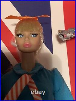 Poppy Parker Swinging London Glad All Over Doll 3 Outfits Gift Set NRFB LE 725