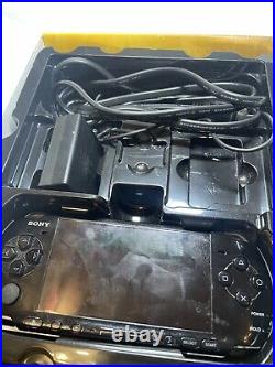 Sony PSP 3000 3001 Black 100% ALL ORIGINAL Complete in Box ADULT OWNED SET CIB