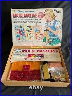Vintage 1964 Kenner Mold Master Girl's Set in Original Box, Complete w All Molds
