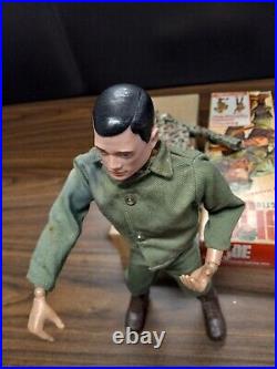 Vintage Gi JOE ACTION SOLDIER TM PAT PENDING BOXED SET 7500 HASBRO 1965 SLOTTED